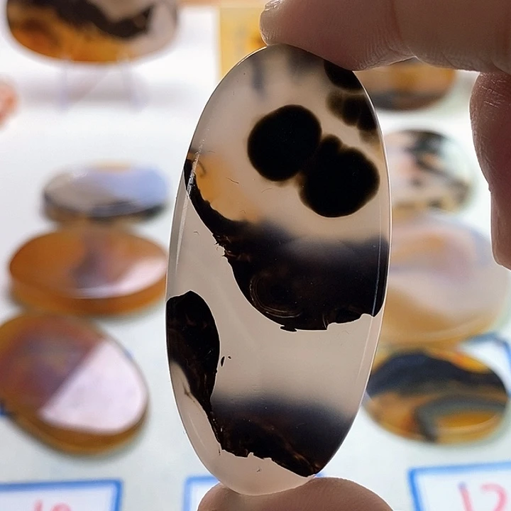 玛瑙/玉髓未镶嵌珠宝半成品