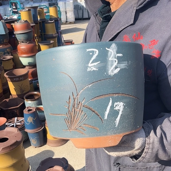 紫砂紫砂花盆和小