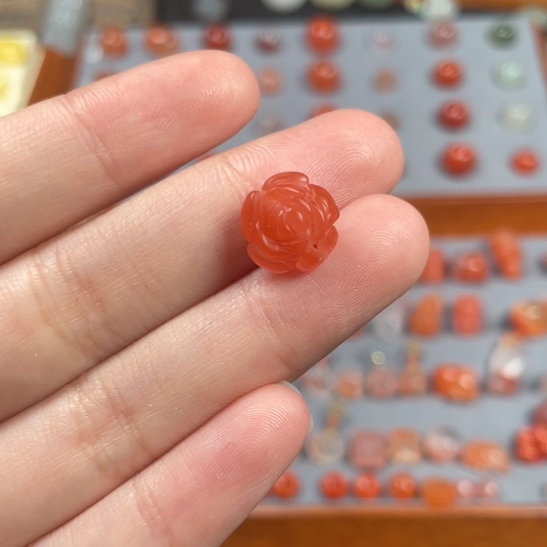 南红玛瑙玫瑰花未镶嵌