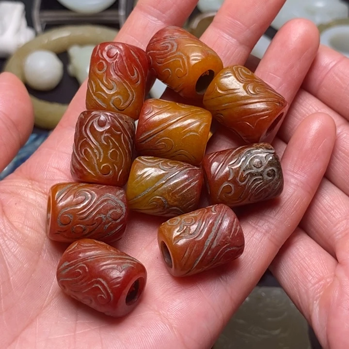 温***，手链未镶嵌和田玉