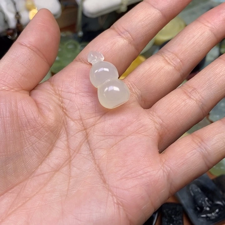 蛇纹石玉合金颈饰