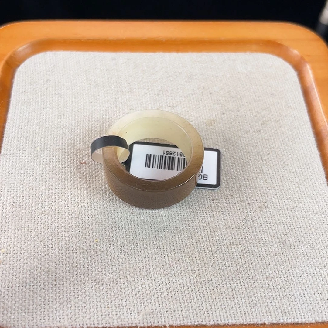 和田玉未镶嵌戒指w6深咖一口糖。18.5。不退换