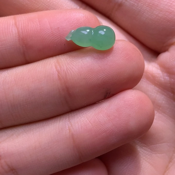 未镶嵌定制翡翠葫芦