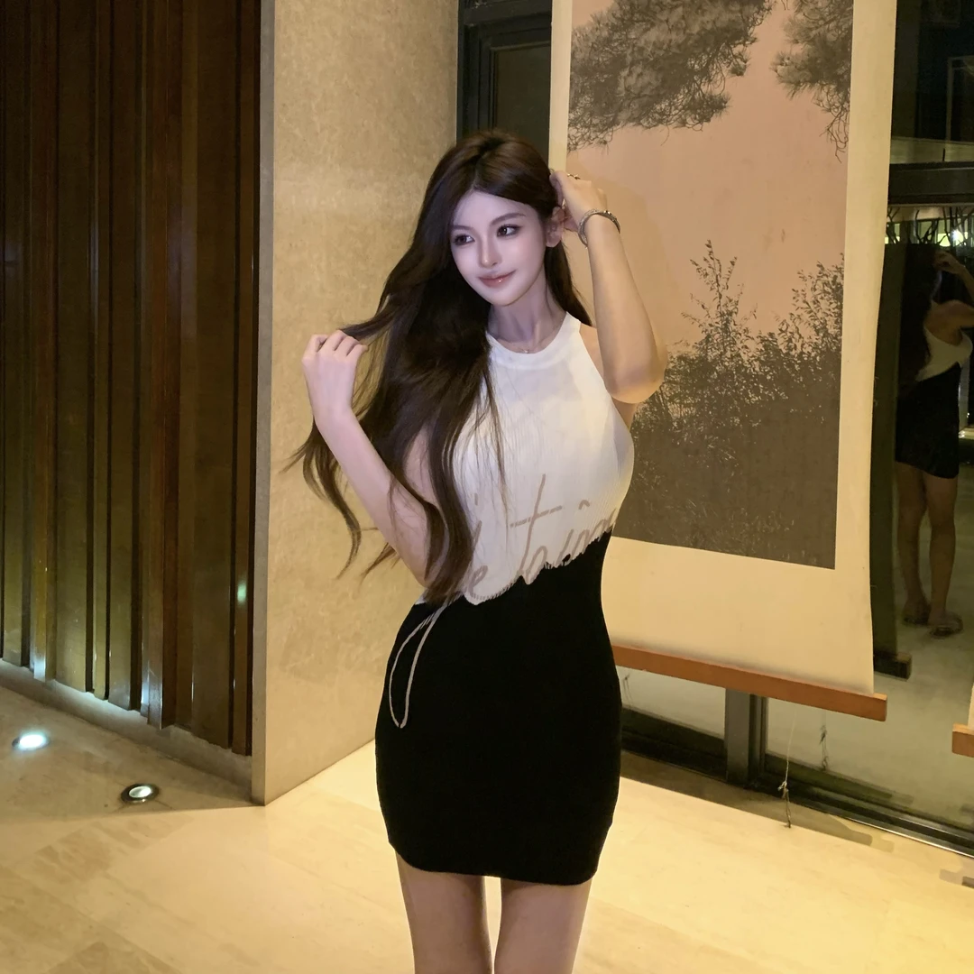 FAY【茉莉奶白】黑白拼接修身显瘦无袖针织连衣裙