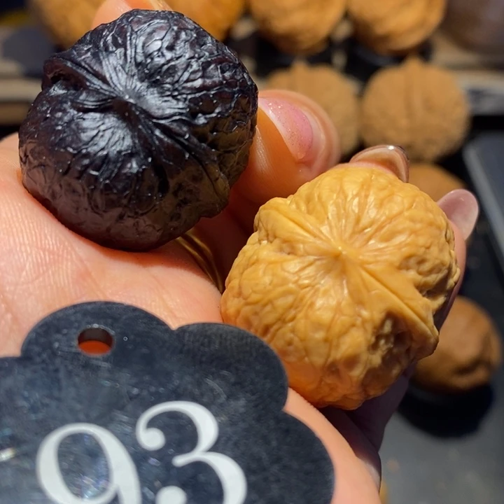 核桃双龙戏珠尺寸30