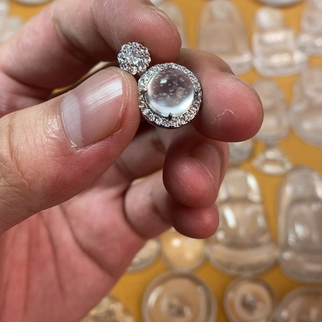 颈饰合金石英质玉