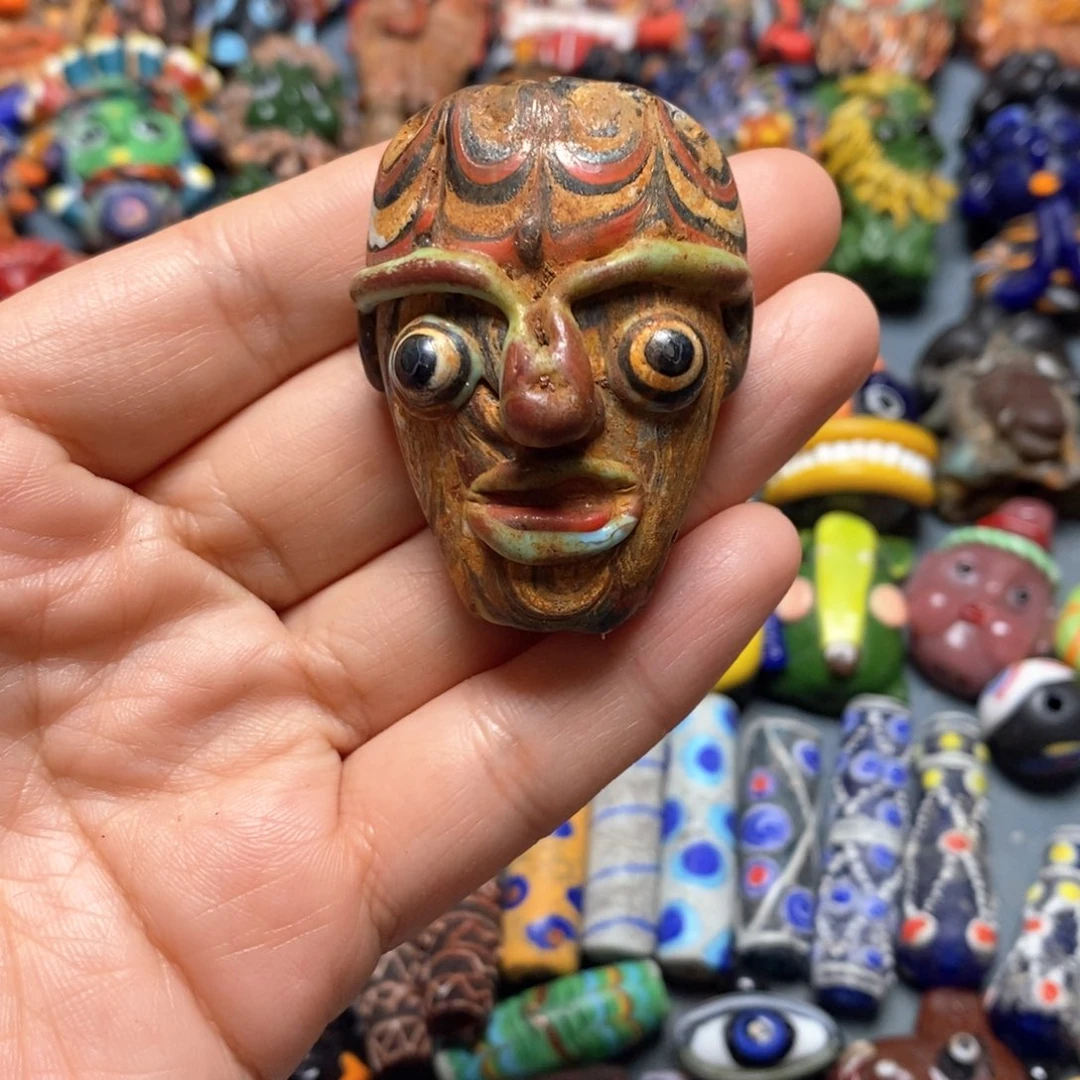 琉璃颈饰印度尼西亚老娃