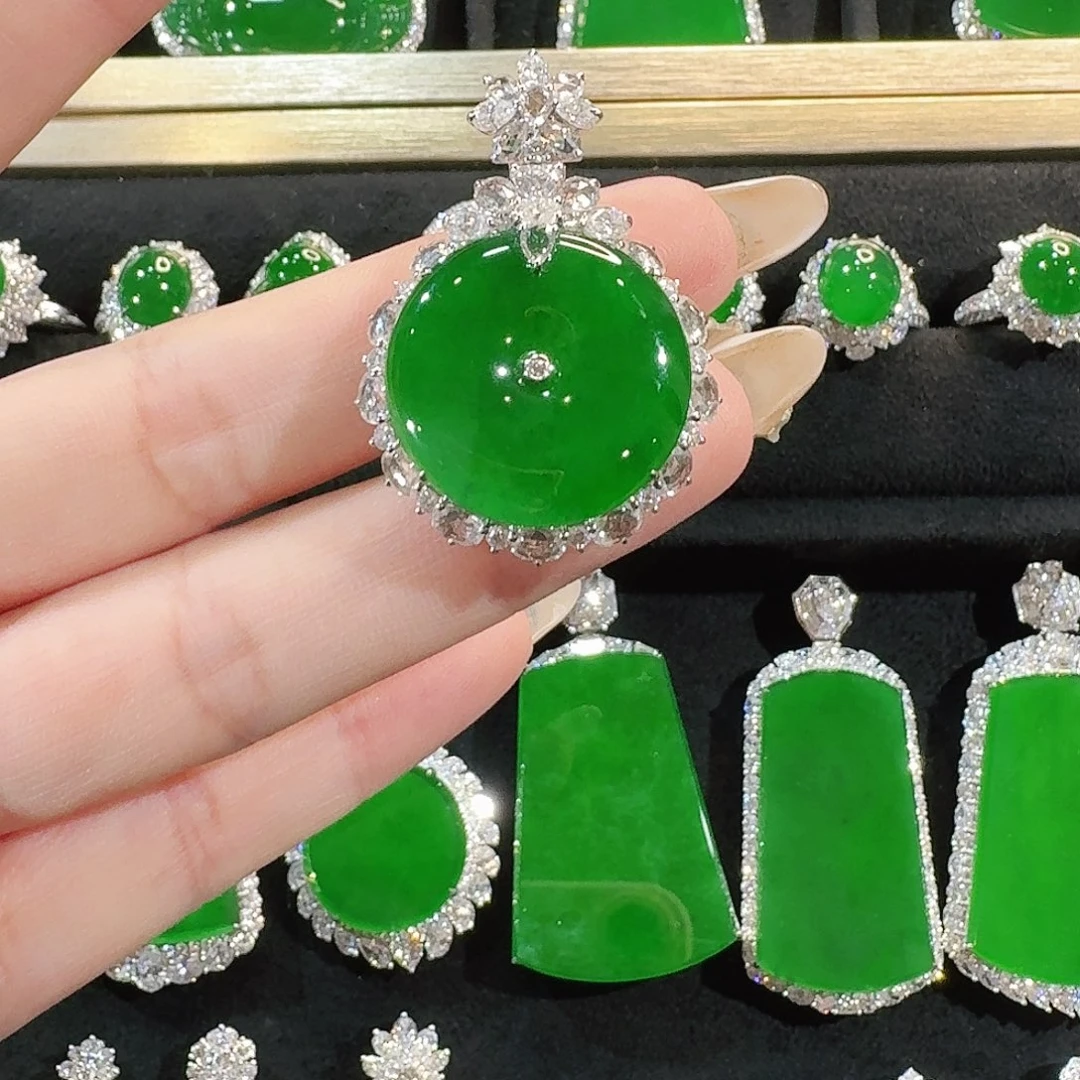 翡翠18K金镶嵌吊坠(不含链)平安扣