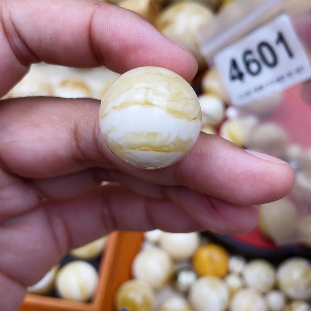 蜜蜡未镶嵌珠宝奇石粉水线23