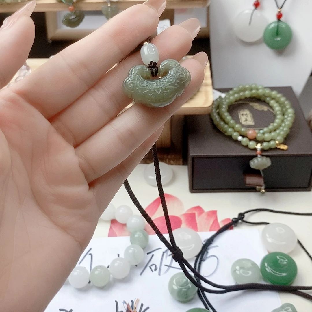 手链未镶嵌和田玉（糖玉）