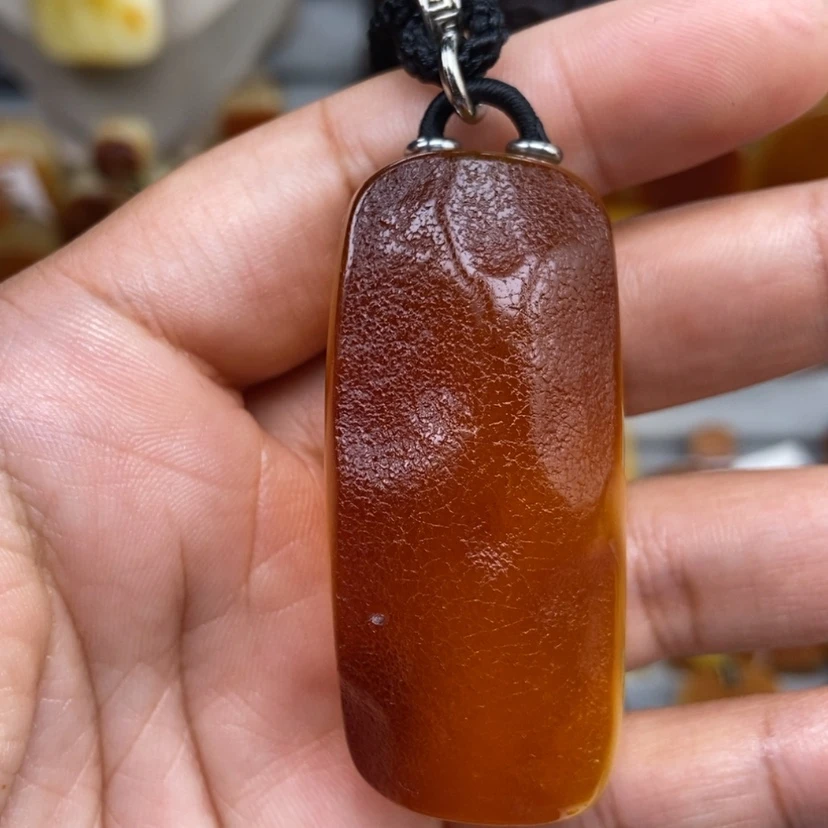 【闪购商品】琥珀颈饰未镶嵌