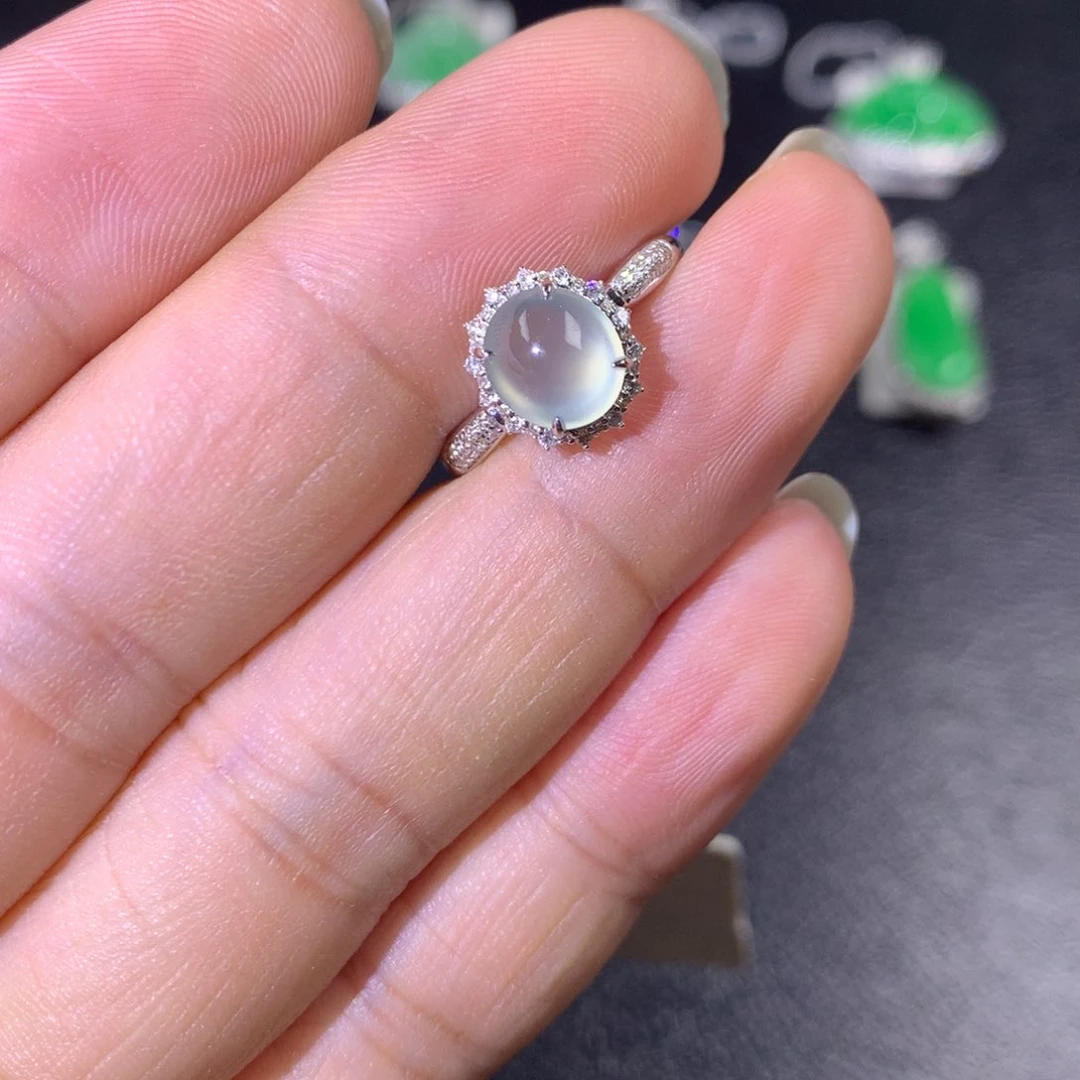 翡翠戒指18K金镶嵌翡翠