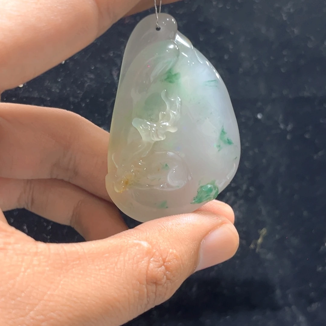 石英质玉（非洲翠）未镶嵌颈饰