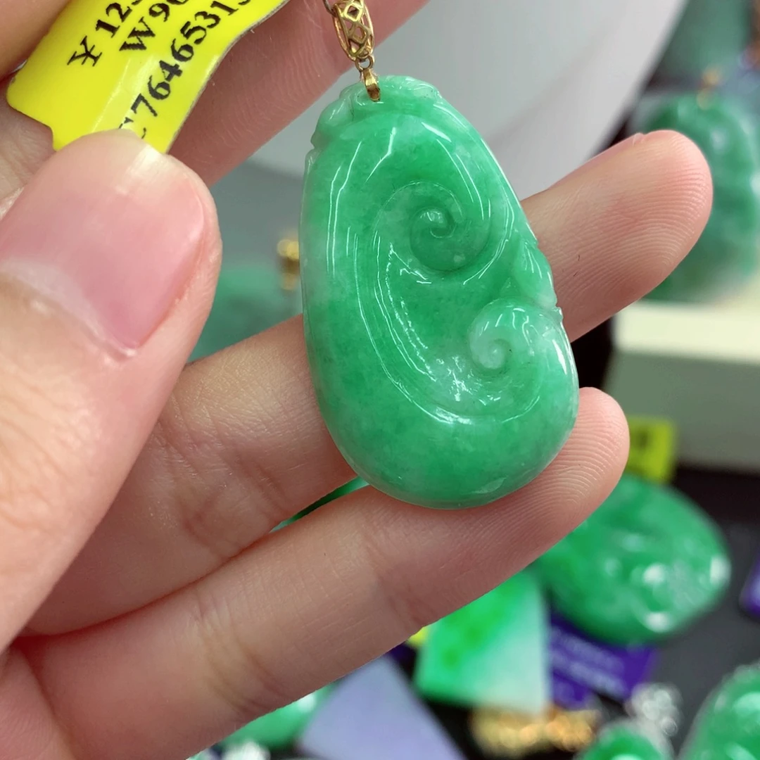 吊坠(不含链)18K金镶嵌翡翠