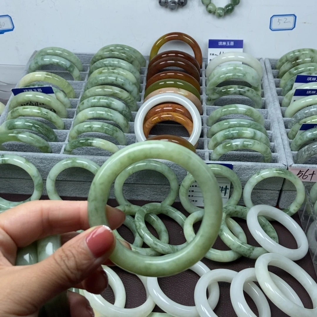 蛇纹石玉未镶嵌手镯腊*