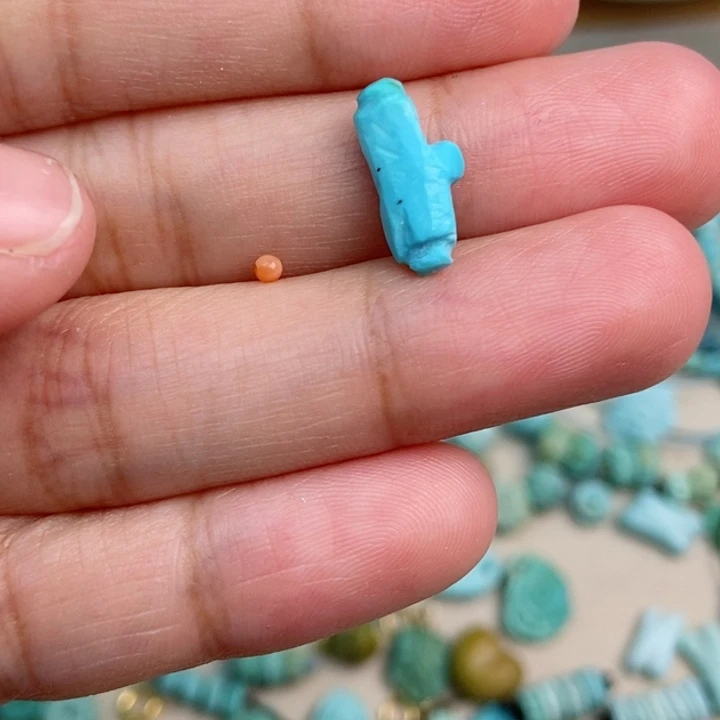 南红玛瑙未镶嵌珠宝奇石