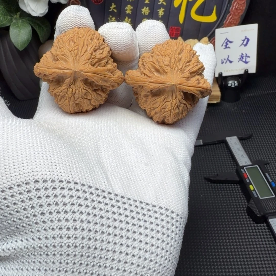 凉***词文玩核桃吊坠南疆45