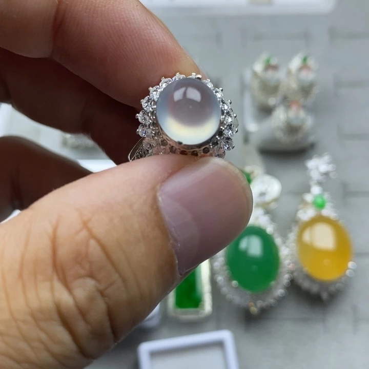 未镶嵌定制翡翠高冰9.6mm