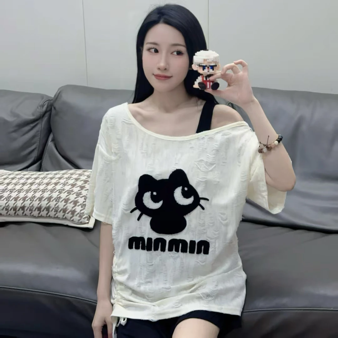 夏季新款破洞短袖T恤女士时尚刺绣猫咪甜妹圆领宽松显瘦百搭上衣