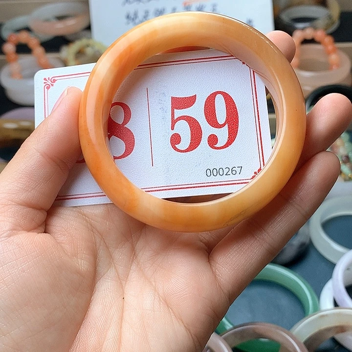 石英质玉（黄龙玉）未镶嵌手镯