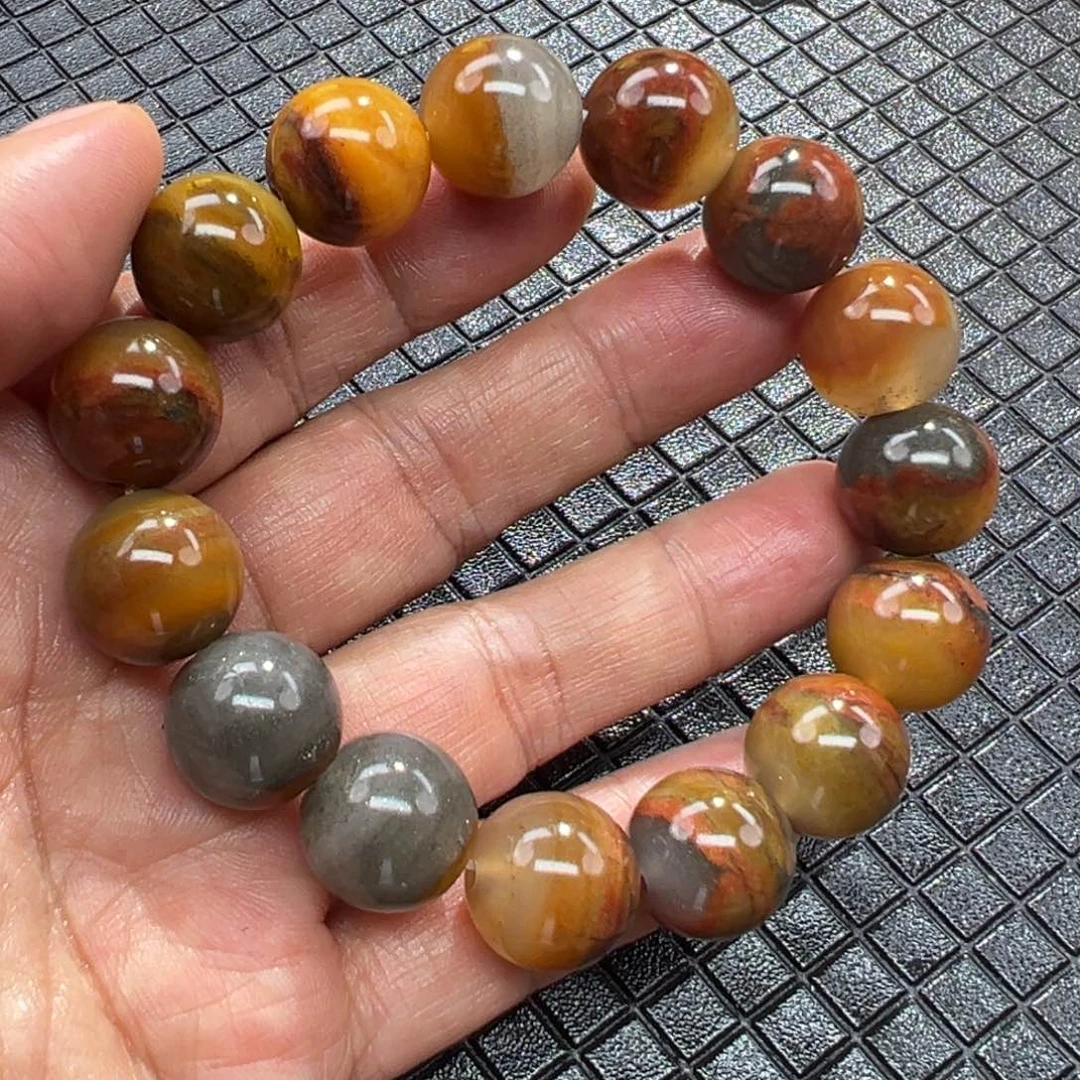 石英质玉未镶嵌颈饰