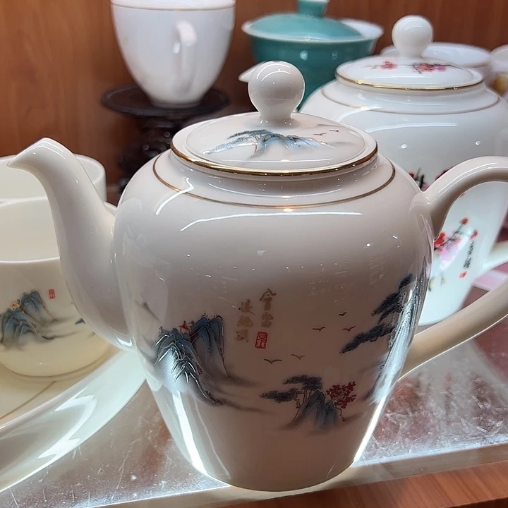 陶瓷茶壶哈哈哈哈哈