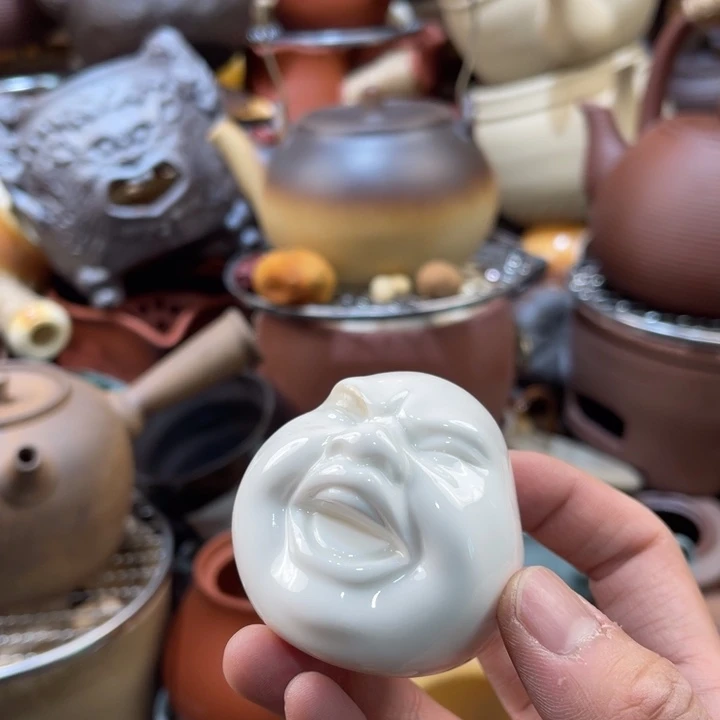 摆件陶他在这里我很不爽