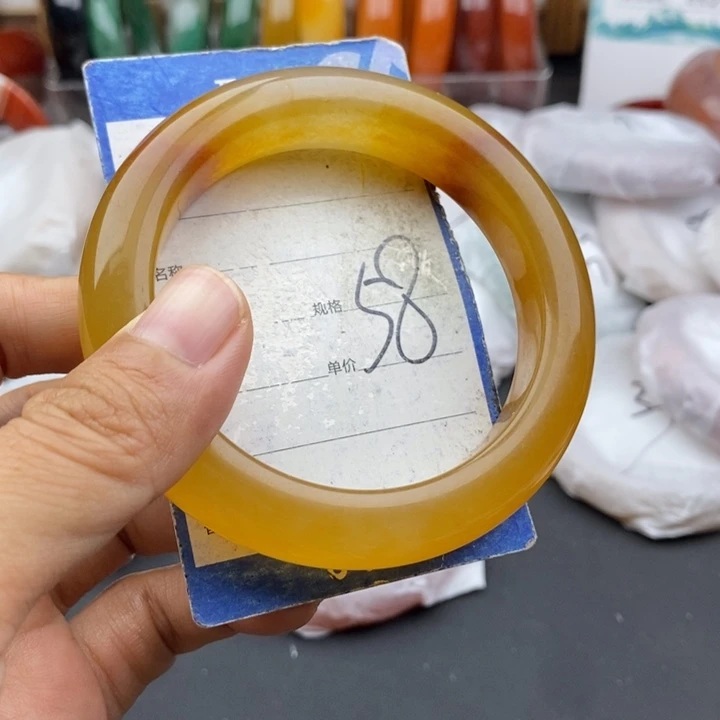 石英质玉未镶嵌手镯
