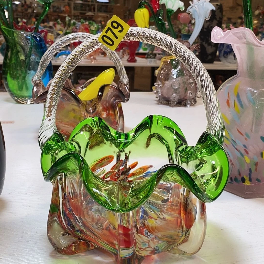 留***美琉璃花瓶高度22厘米19左右