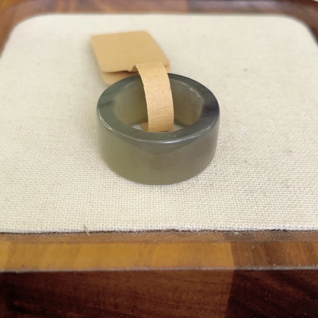 未镶嵌戒指和田玉（糖玉）D19飘紫圆切16.5不退换