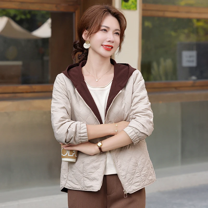 中年妈妈外套春秋款大码2025秋装新款中老年女装上衣洋气宽松风衣
