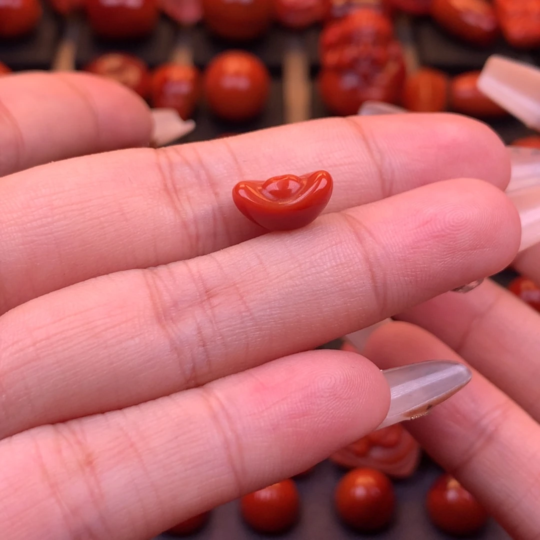 南红玛瑙未镶嵌原矿元宝11.7mm