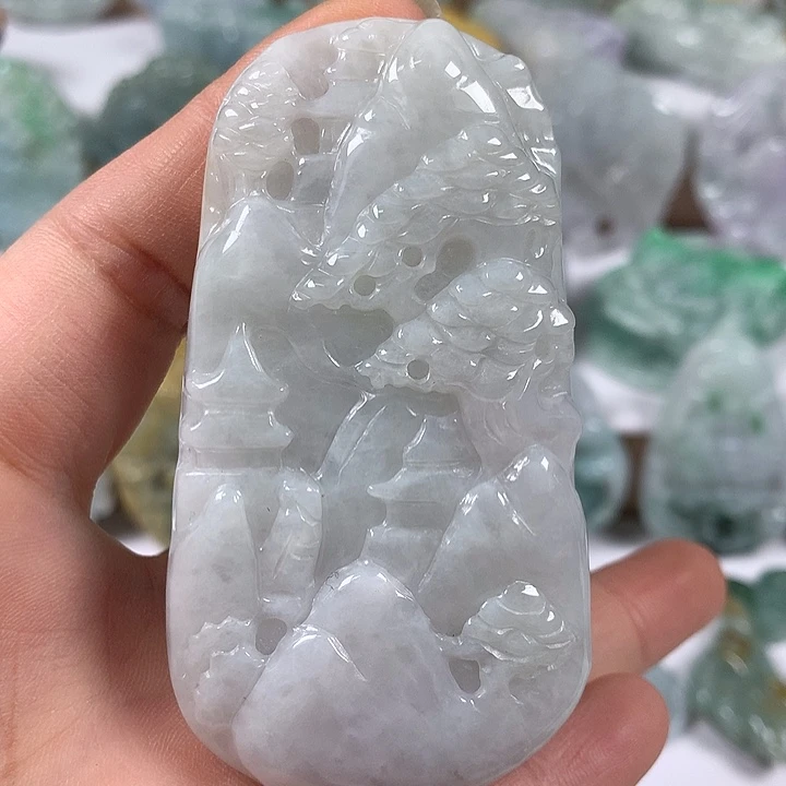 翡翠未镶嵌颈饰山水福利卡厚10+
