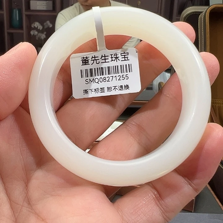 悠***悠未镶嵌手镯和田玉（白玉）