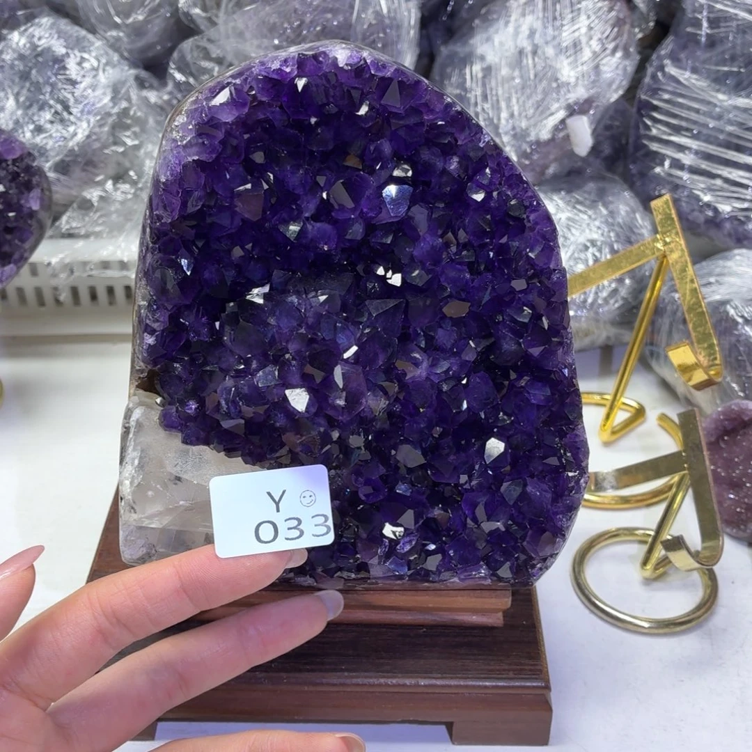 水晶摆件未镶嵌紫水晶