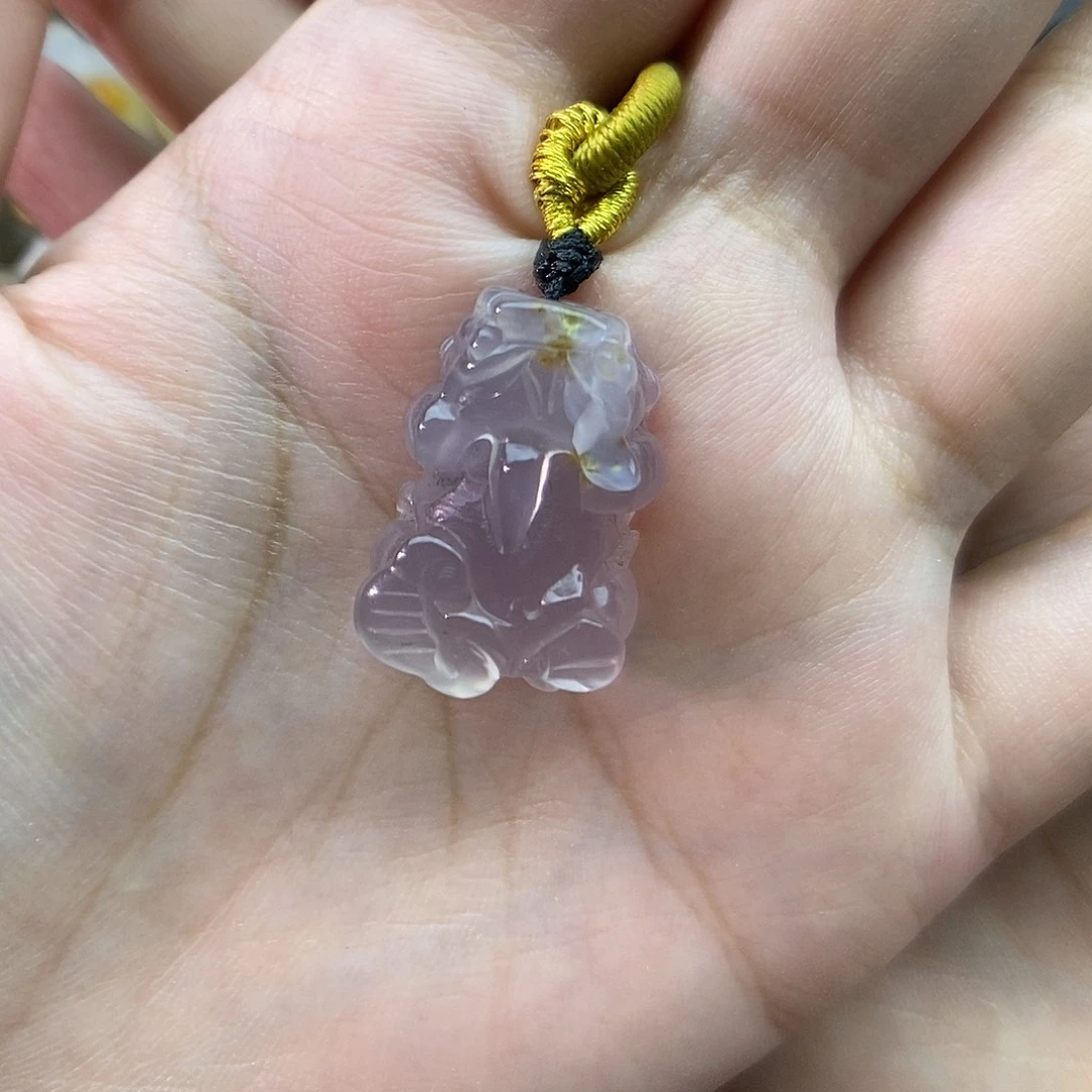 狡***猪未镶嵌颈饰玛瑙/玉髓