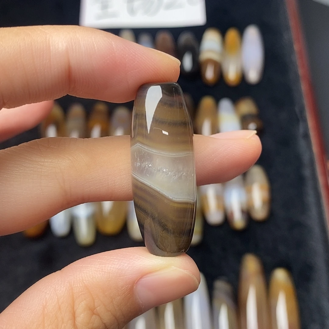 ****慧未镶嵌颈饰玛瑙/玉髓