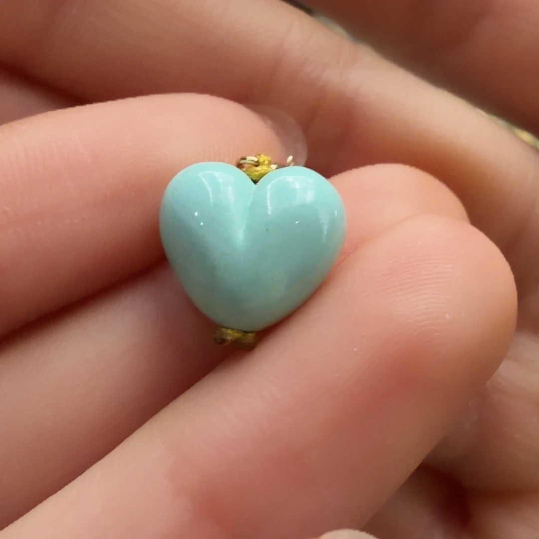 绿松石未镶嵌颈饰