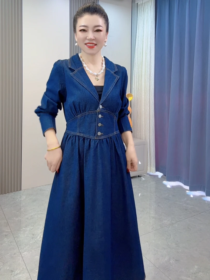 深蓝色牛仔连衣裙2025春装港风复古小众气质收腰长款a字裙