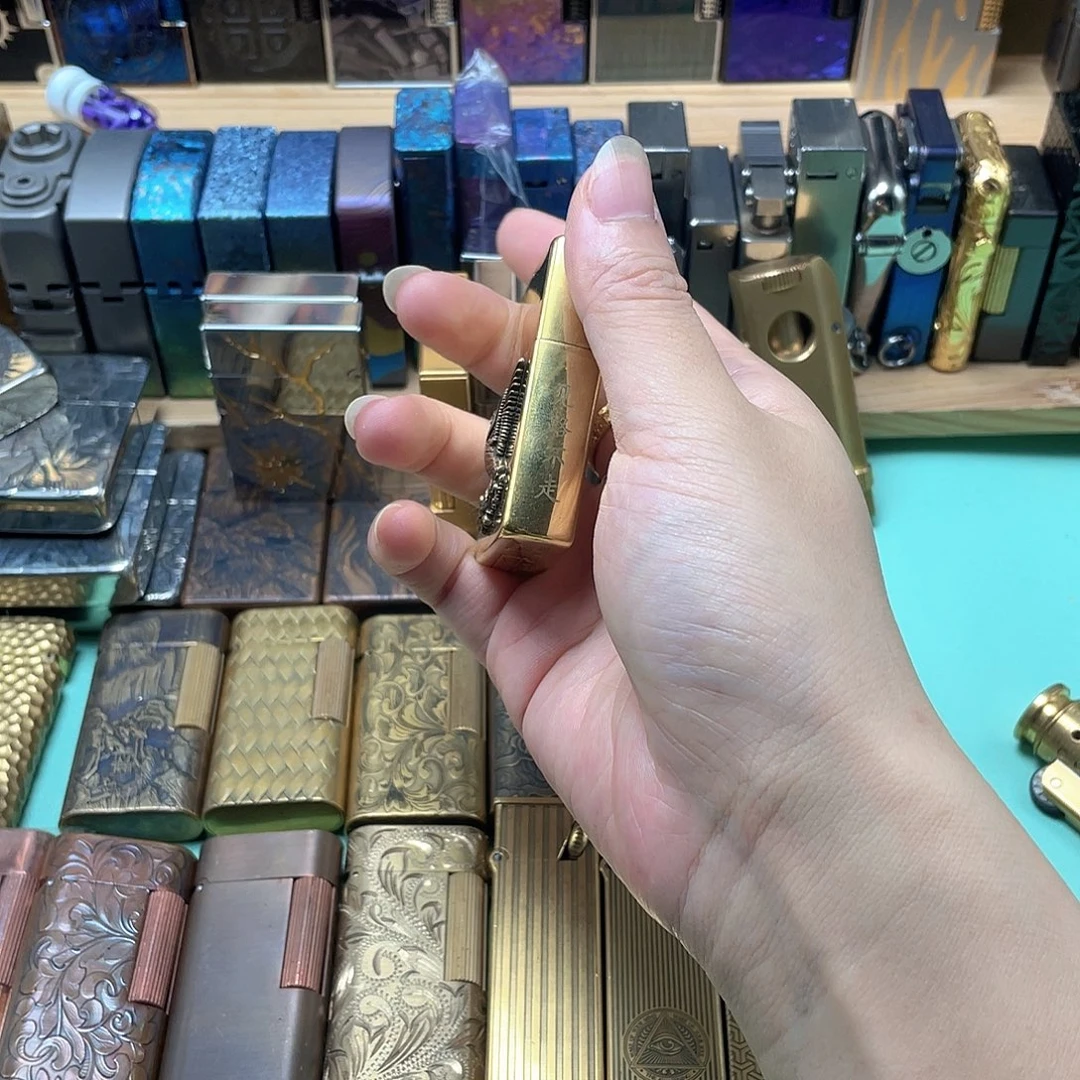 清***里铜捡漏直播间福利打火机