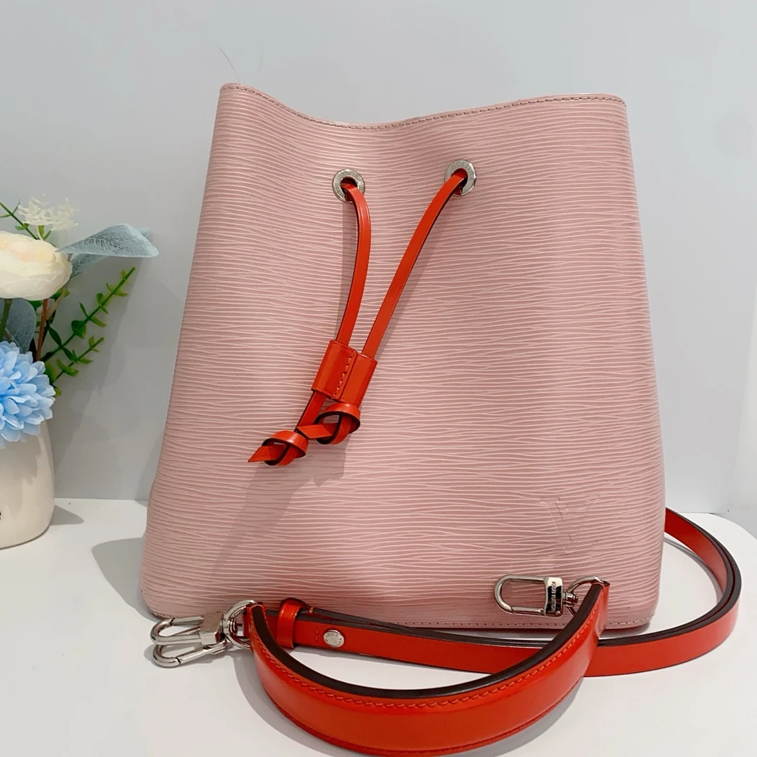 95新 LouisVuitton/路易威登 lv水波纹粉色水桶包16280419
