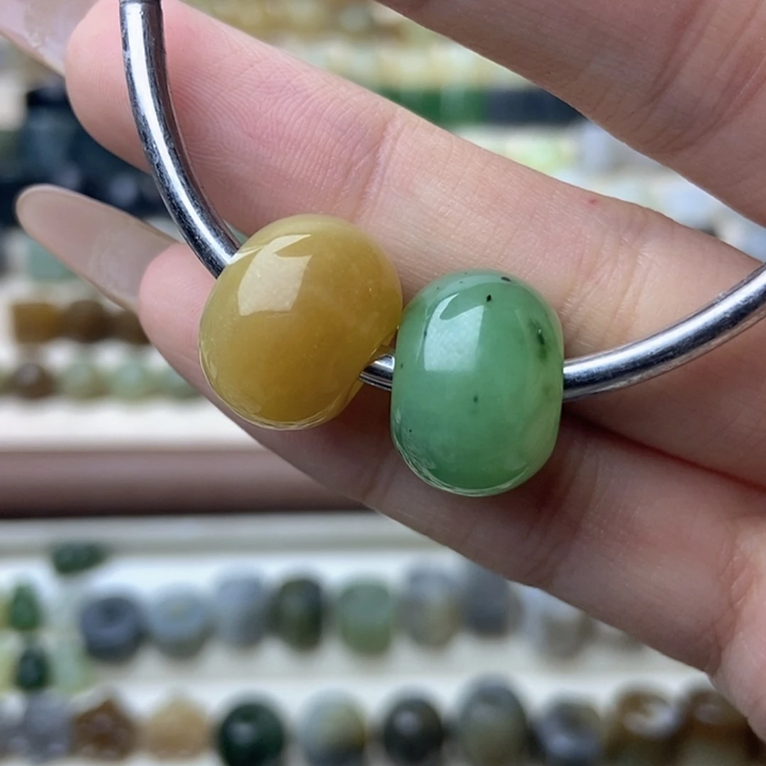 是***呀和田玉未镶嵌颈饰买断不退换