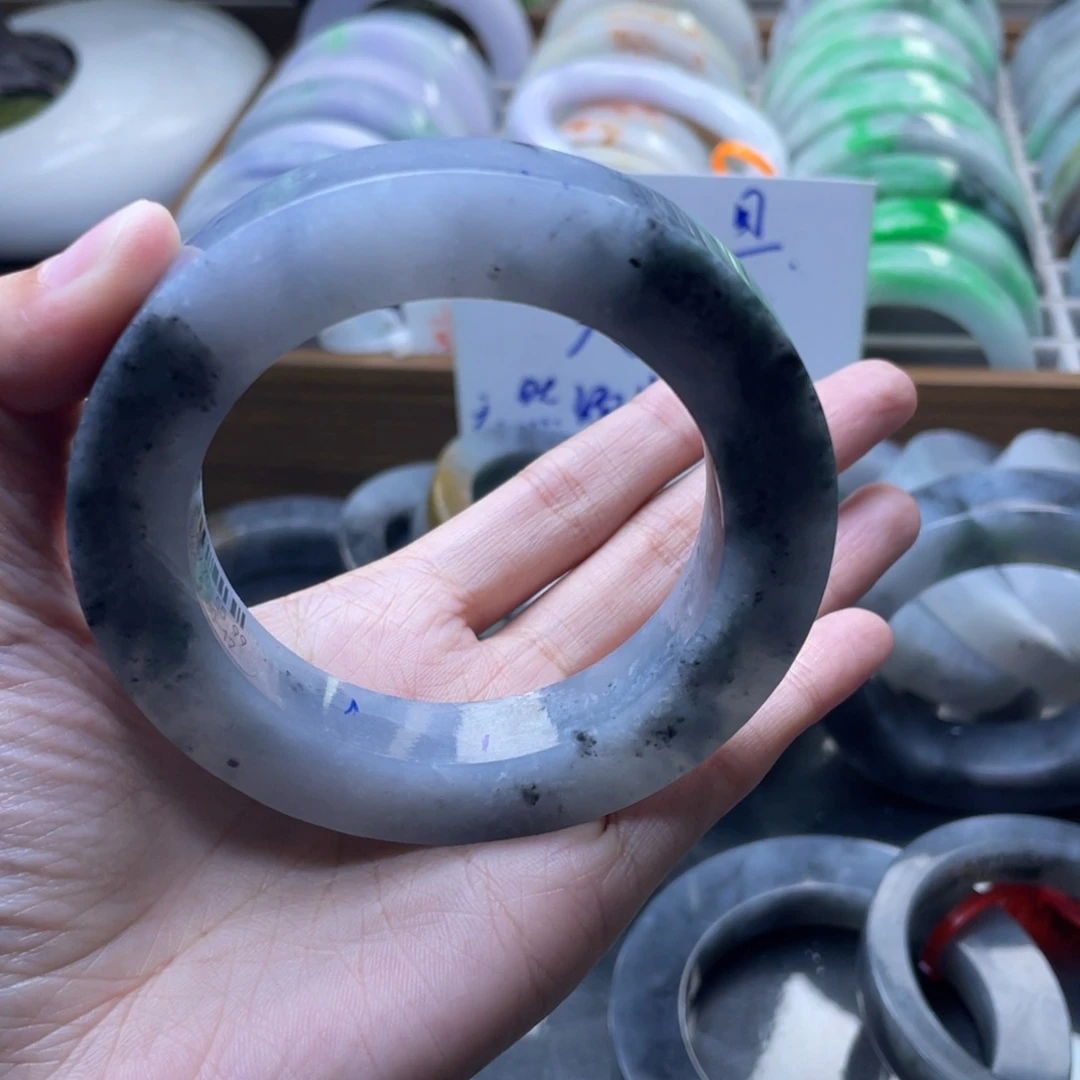 糖***定制翡翠未镶嵌特价翡翠手镯定制