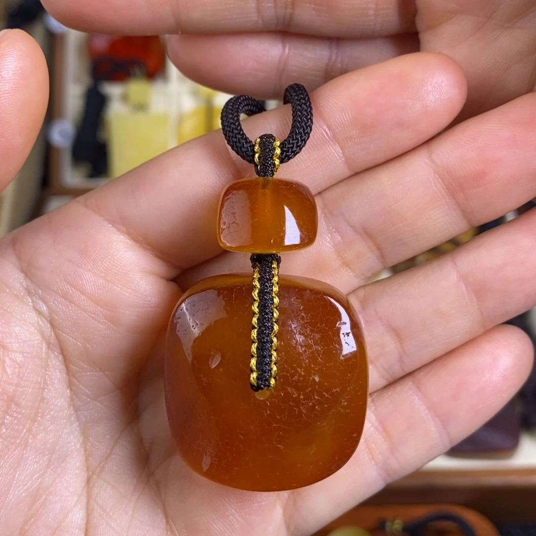 蜜蜡裸石未镶嵌灯**煌