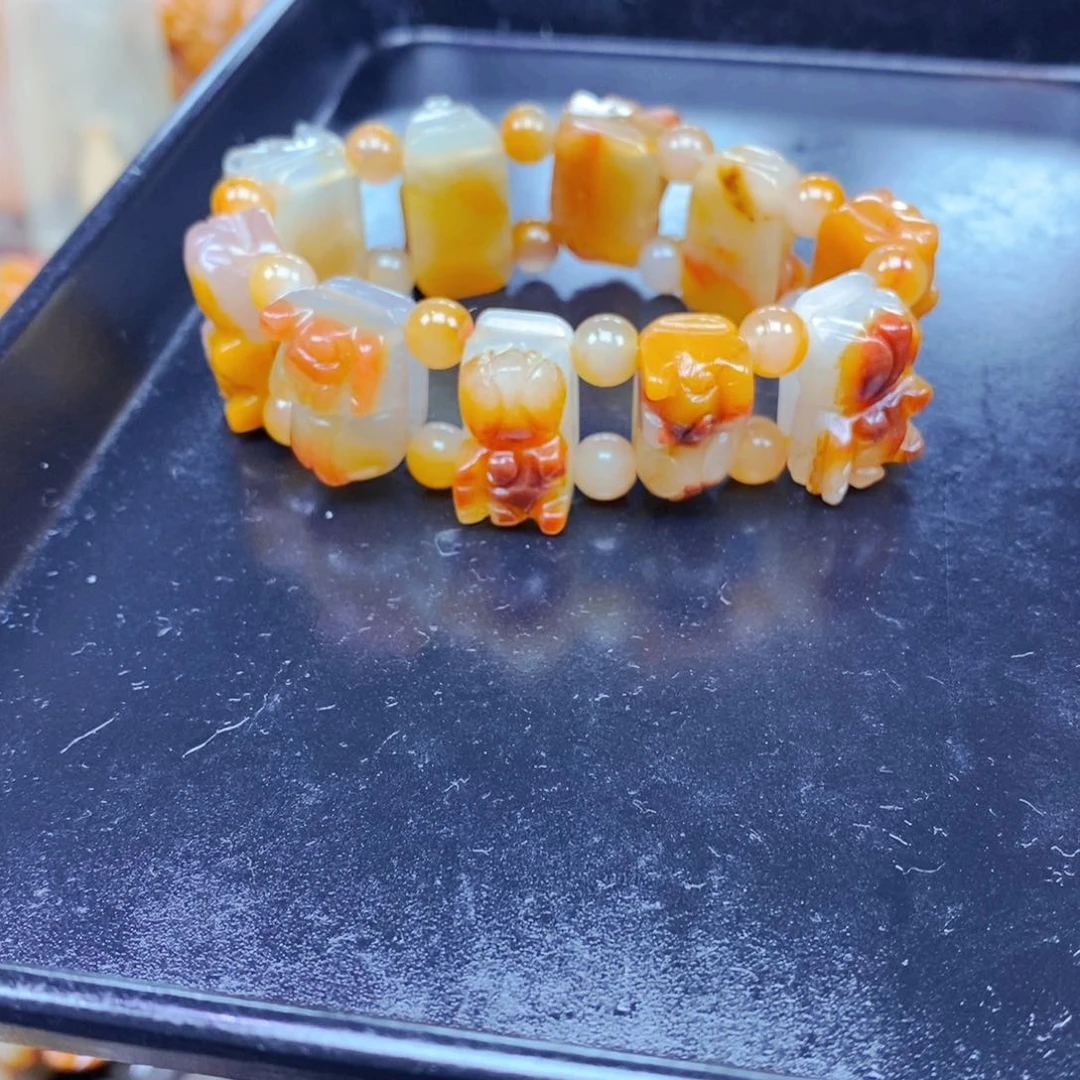 石英质玉（黄龙玉）未镶嵌吊坠(不含链)