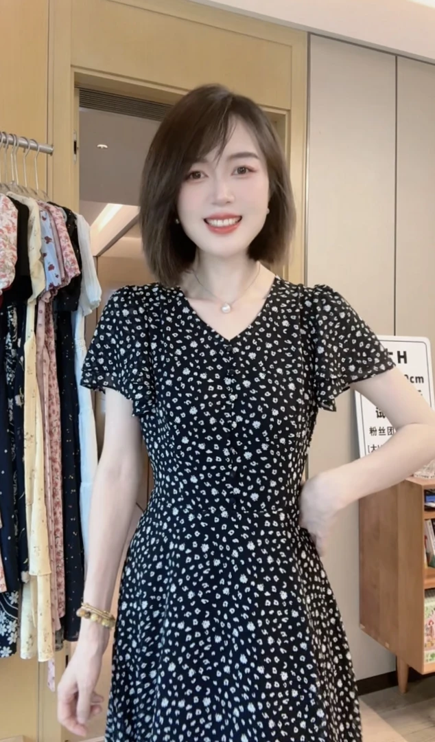 大H【莫奈印象】法式V领气质黑碎花收腰连衣裙2025夏新款洋气中长款