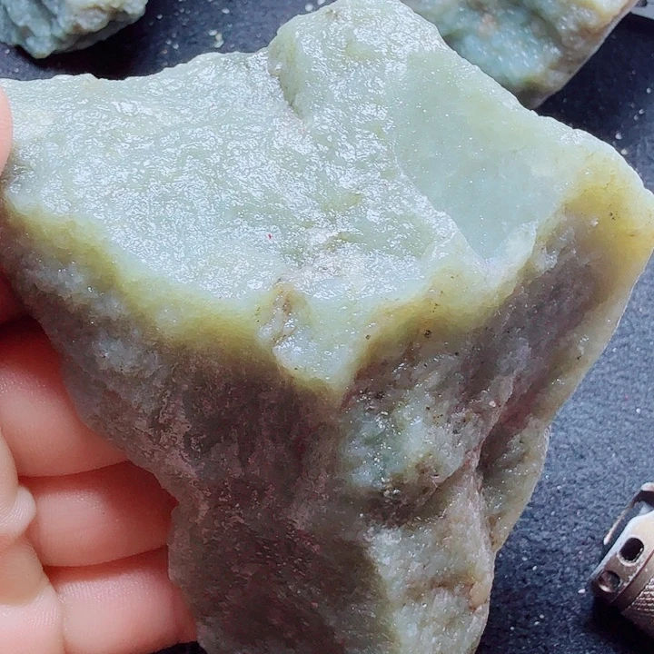 未镶嵌和田玉（糖玉）珠宝半成品
