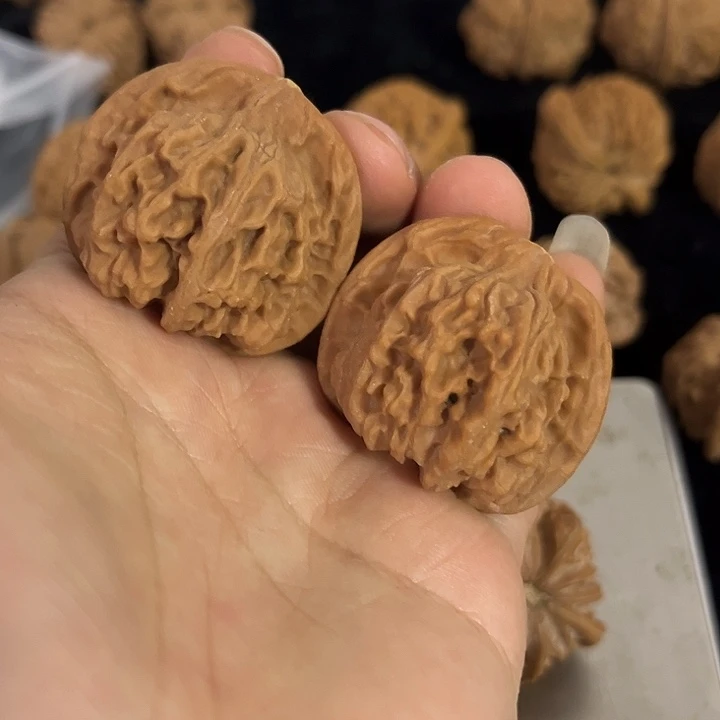 把件文玩核桃39左右天地微瑕，编号023