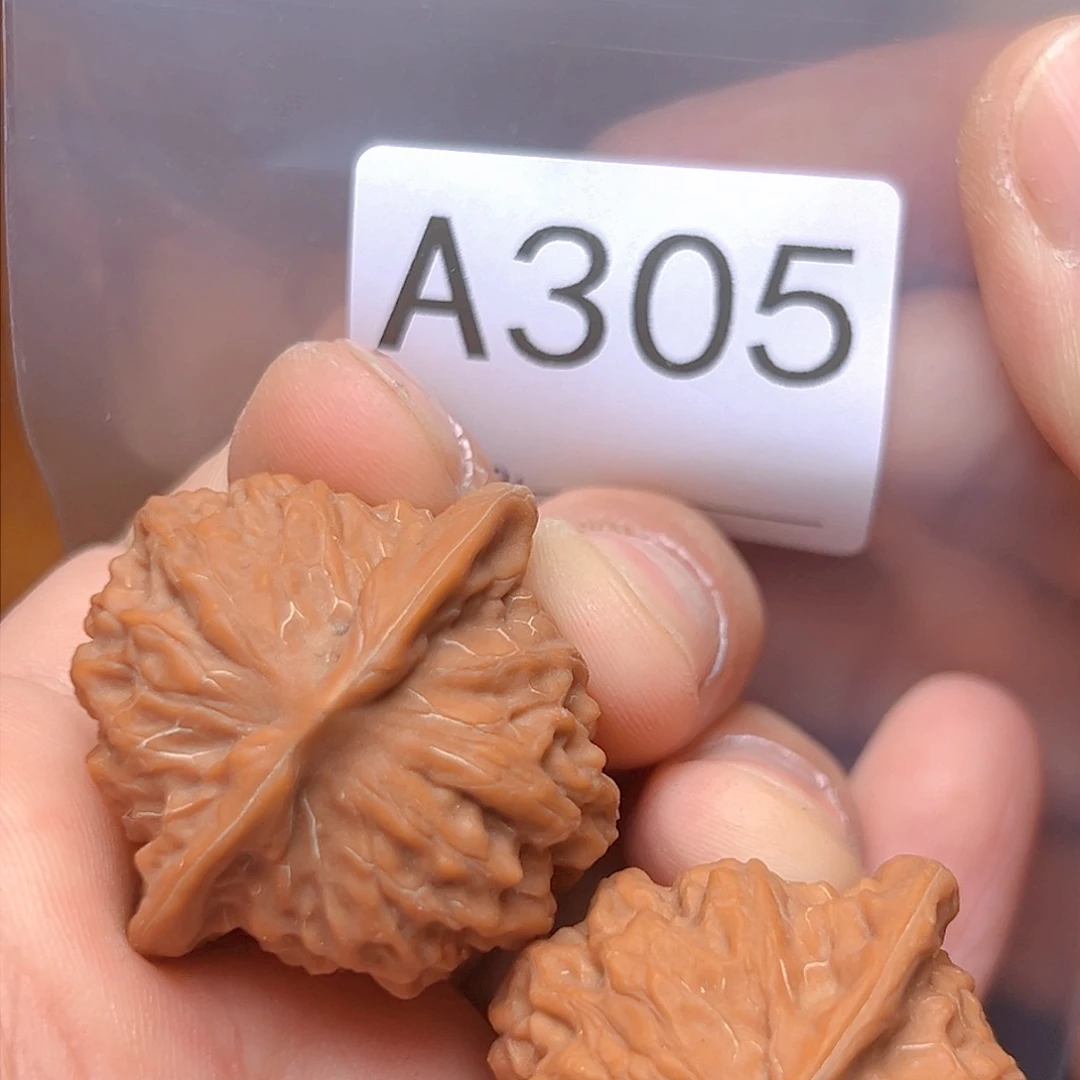 文玩核桃吊坠?****瓷娃娃