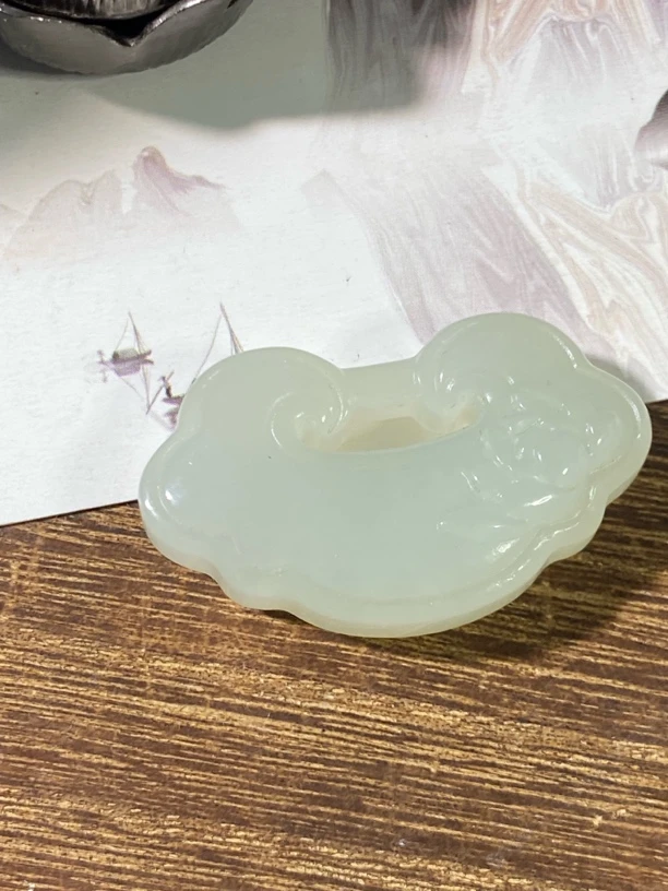 和田玉平安如意锁花开富贵白色